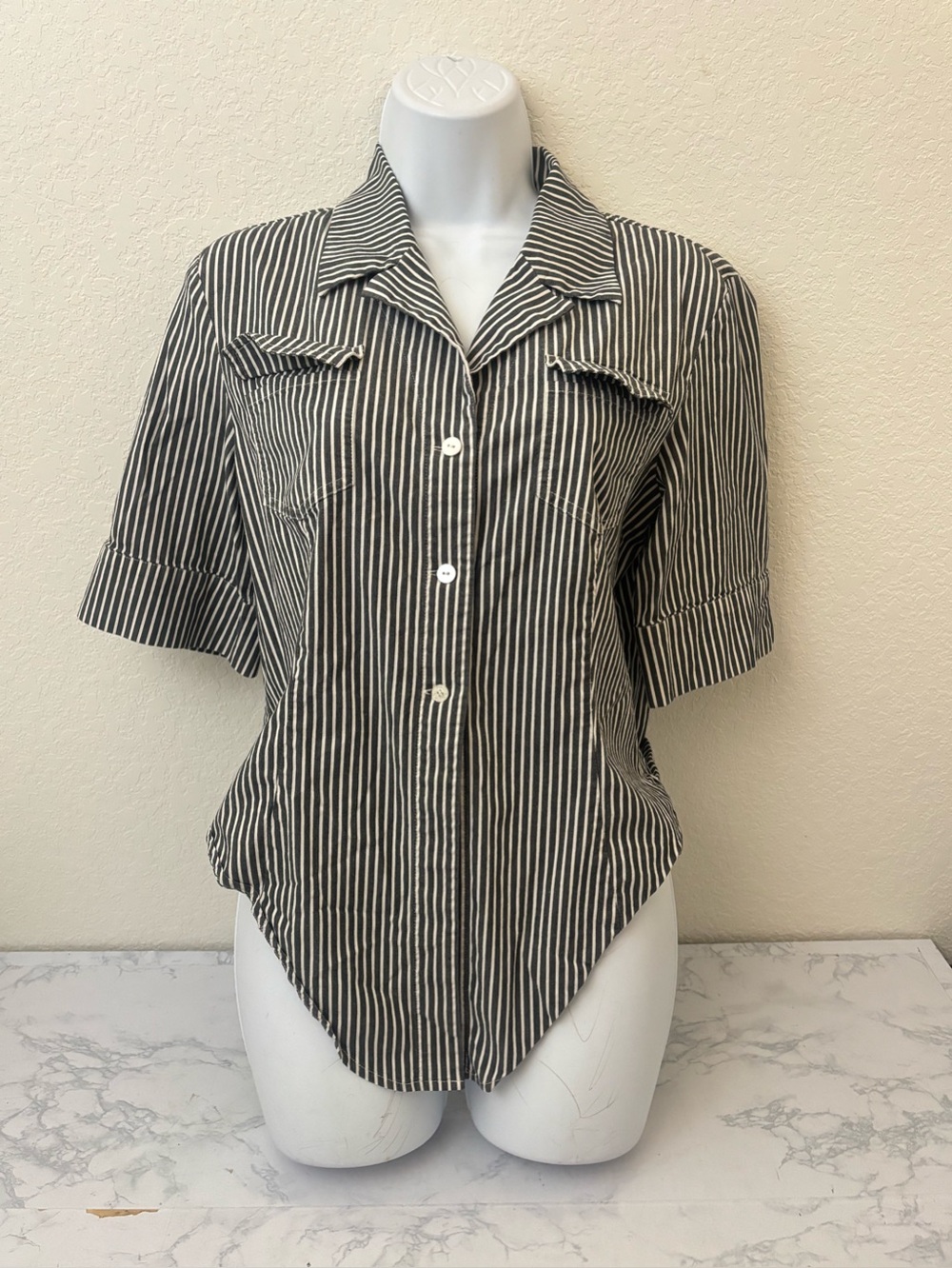 Maxim Liberty Shirt Women's Size 10 Striped 3/4 Sleeve Button Down Top